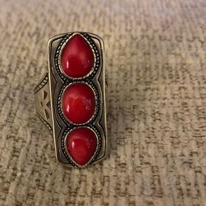 Silver ring with 3 red stones. Great ring